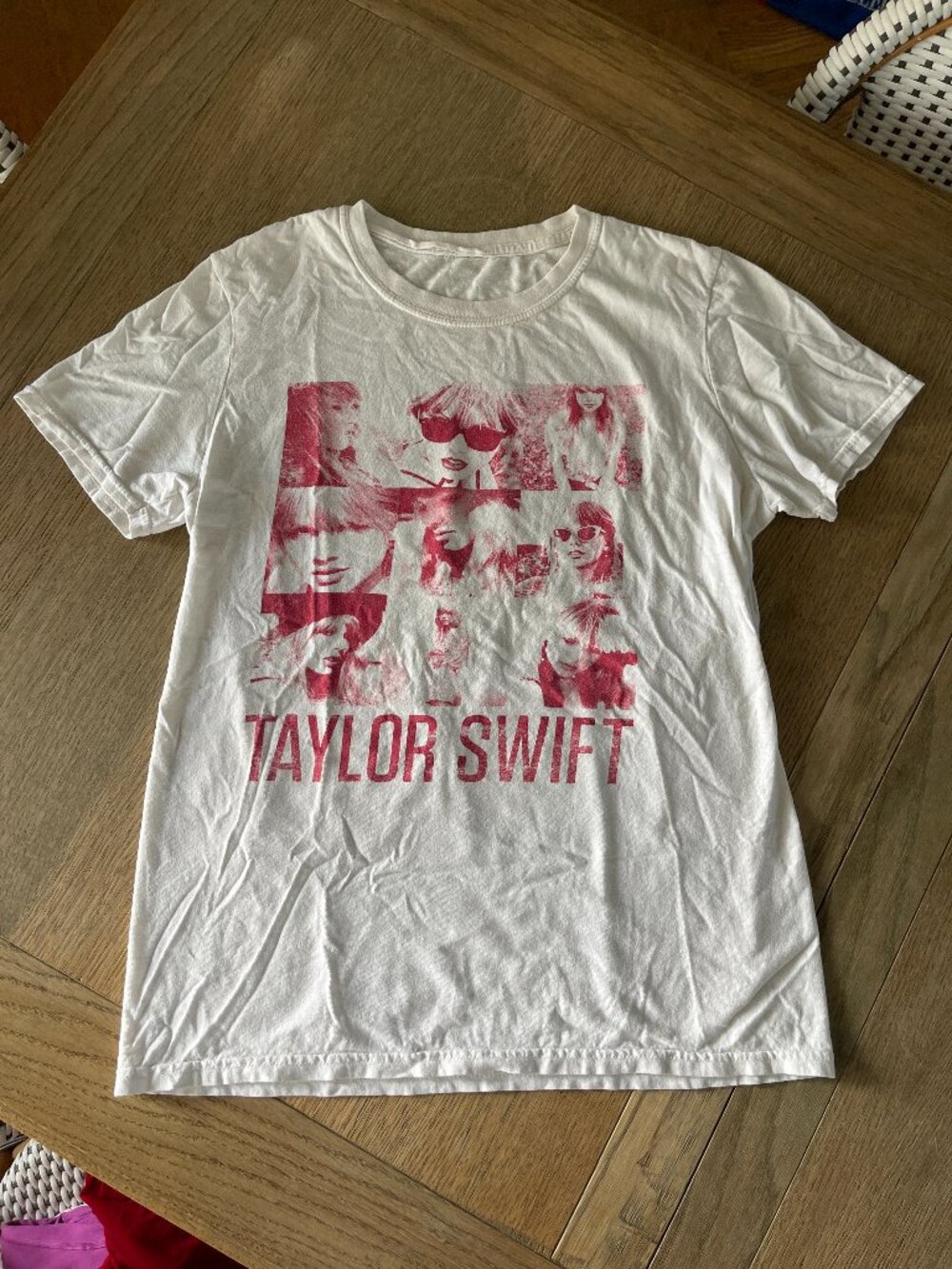 Taylor Swift RED Vintage T-Shirt, Size Small